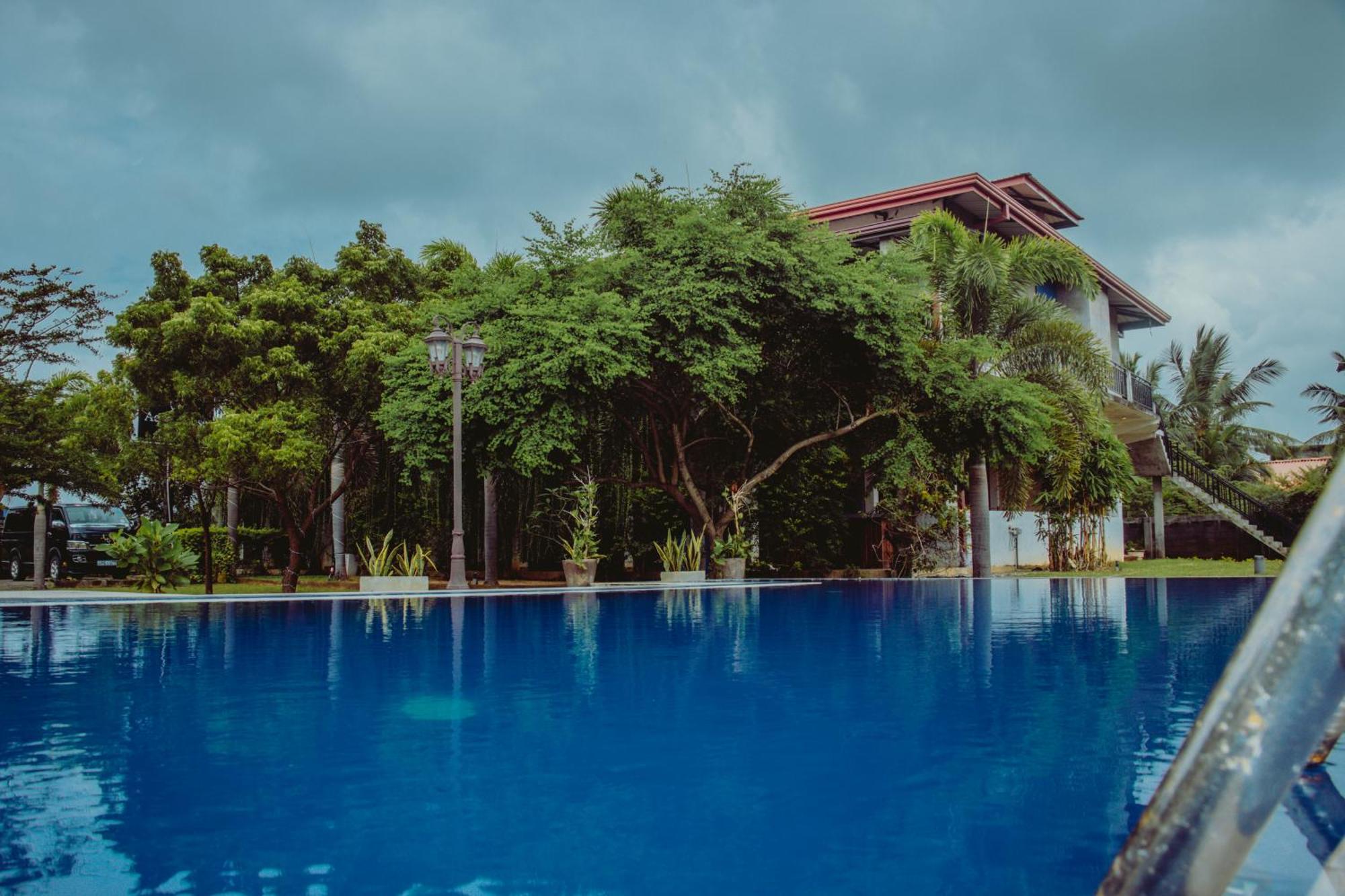 Aqua Hotel Яла Экстерьер фото